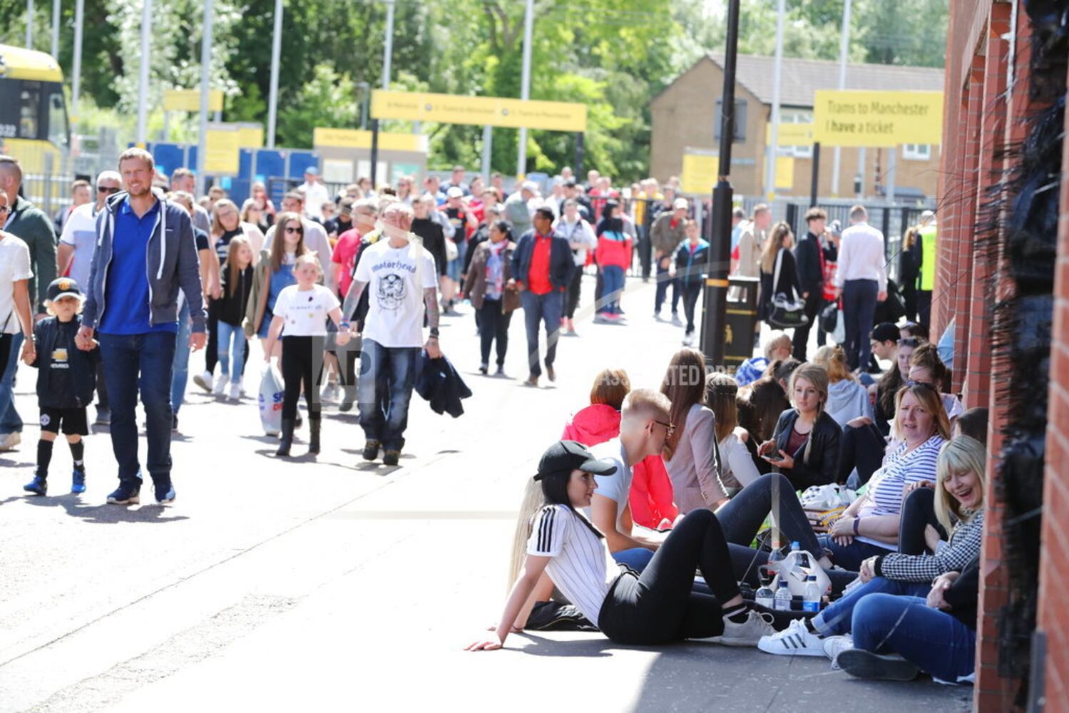 Manchester Benefit Concert Crowds