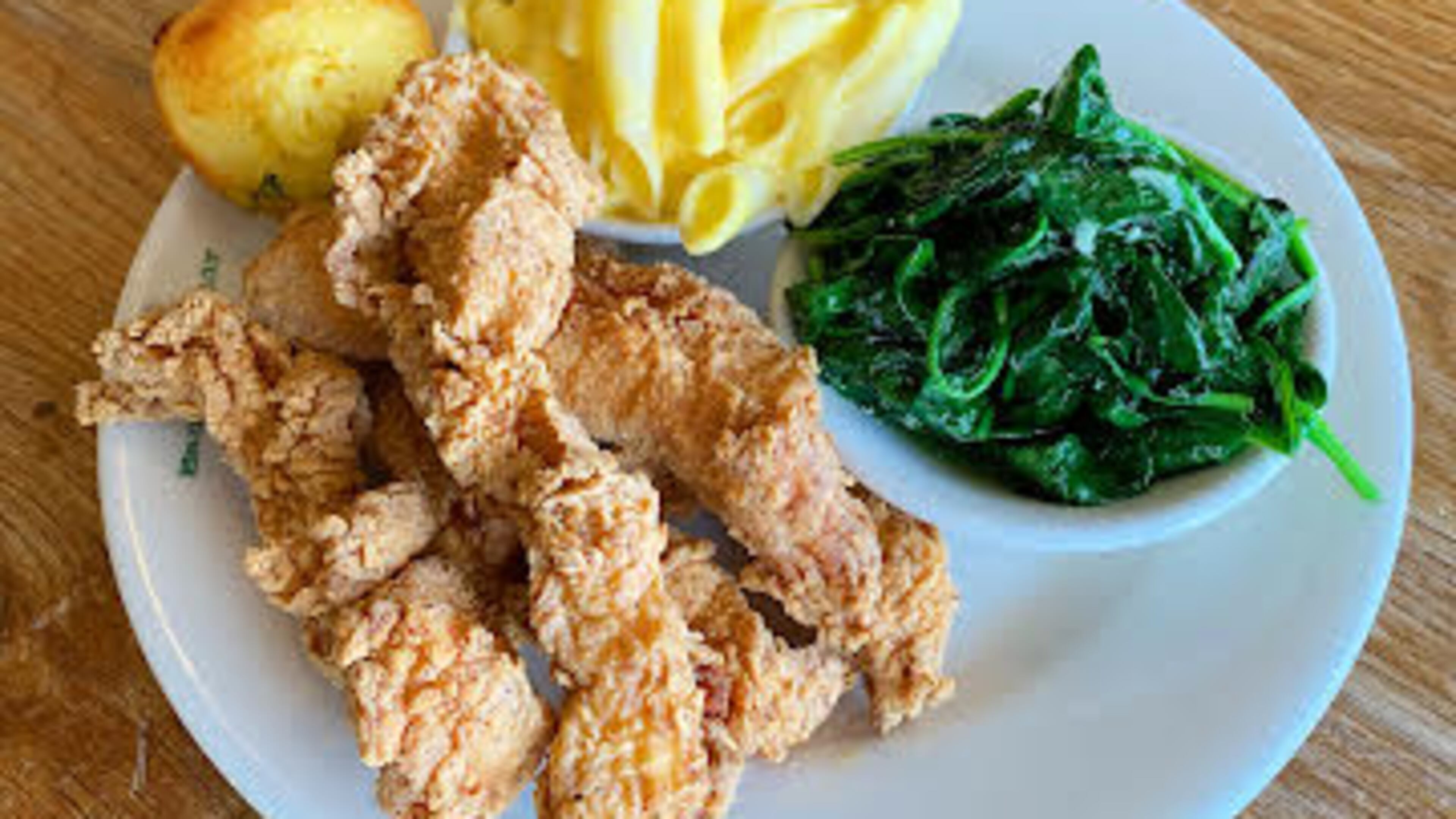 Bantam & Biddy make their own gluten-free flour mix to coat their fried chicken tenders (shown) as well as shrimp, green tomatoes and more. (Courtesy of Natalie Samples)