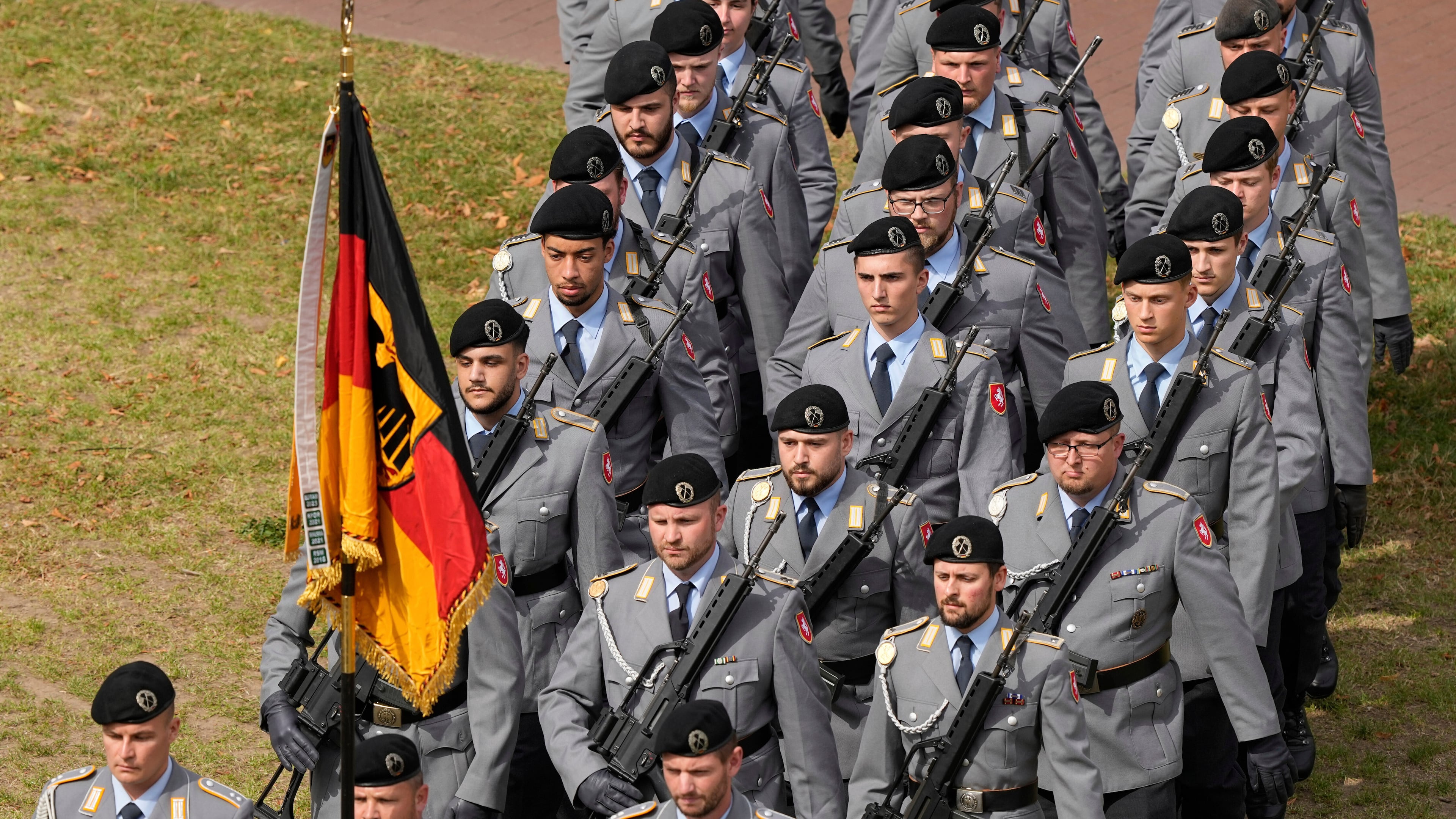 FILE - New recruits of the German Army Bundeswehr attend a ceremony to take their oath in front of the North Rhine-Westphalia state parliament in Duesseldorf, Germany, on Sept. 4, 2025. (AP Photo/Martin Meissner, File)