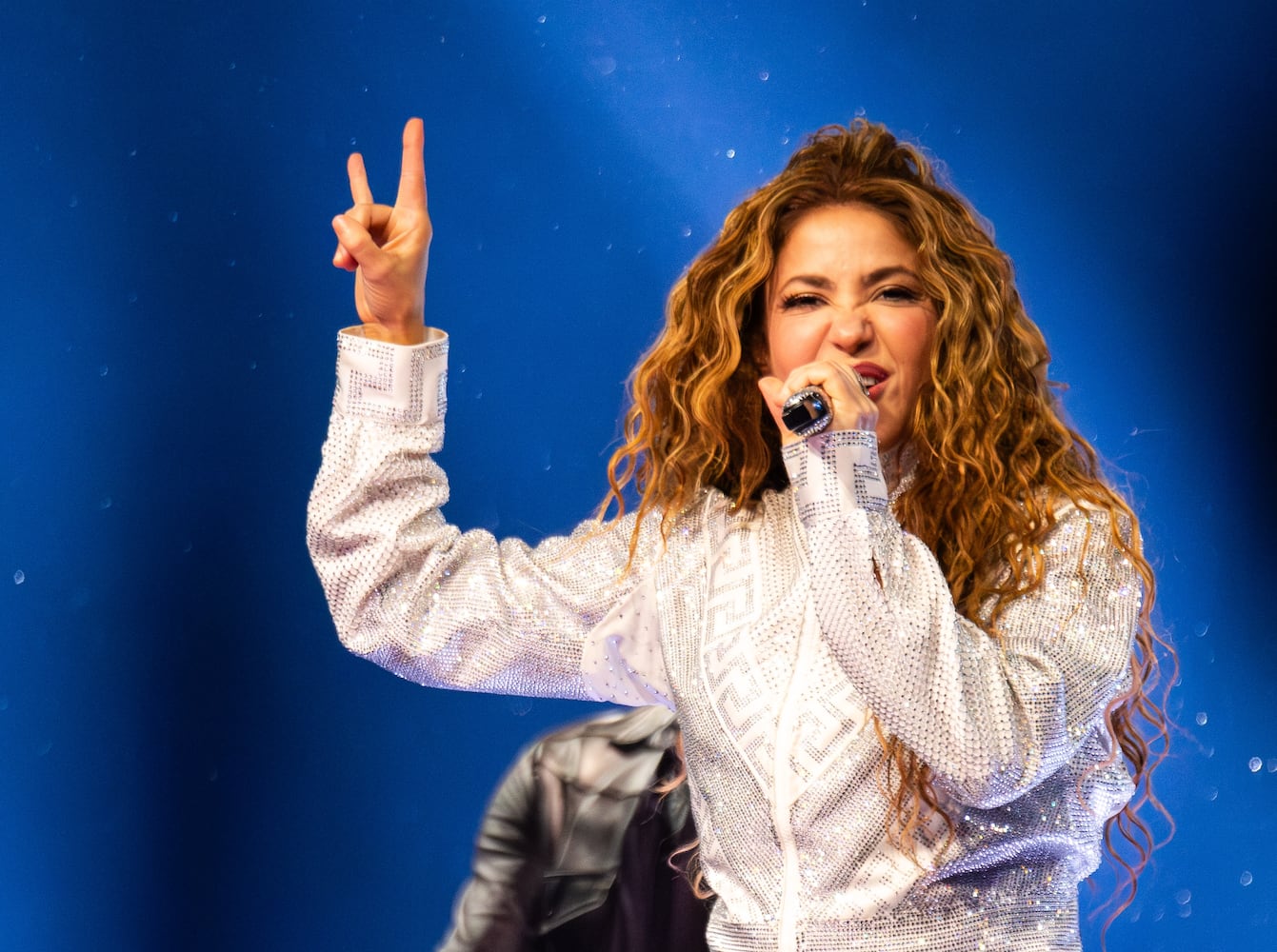 Shakira brought out all the hits spanning her 30-plus year career for a packed house Monday night at State Farm Arena in Atlanta. (Ryan Fleisher for the AJC)