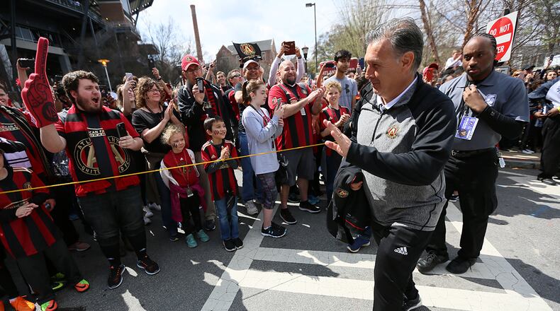 Atlanta United’s coaches and players may not see a lot of friendly faces in the next four weeks. (Miguel Martinez / Mundo Hispanico)