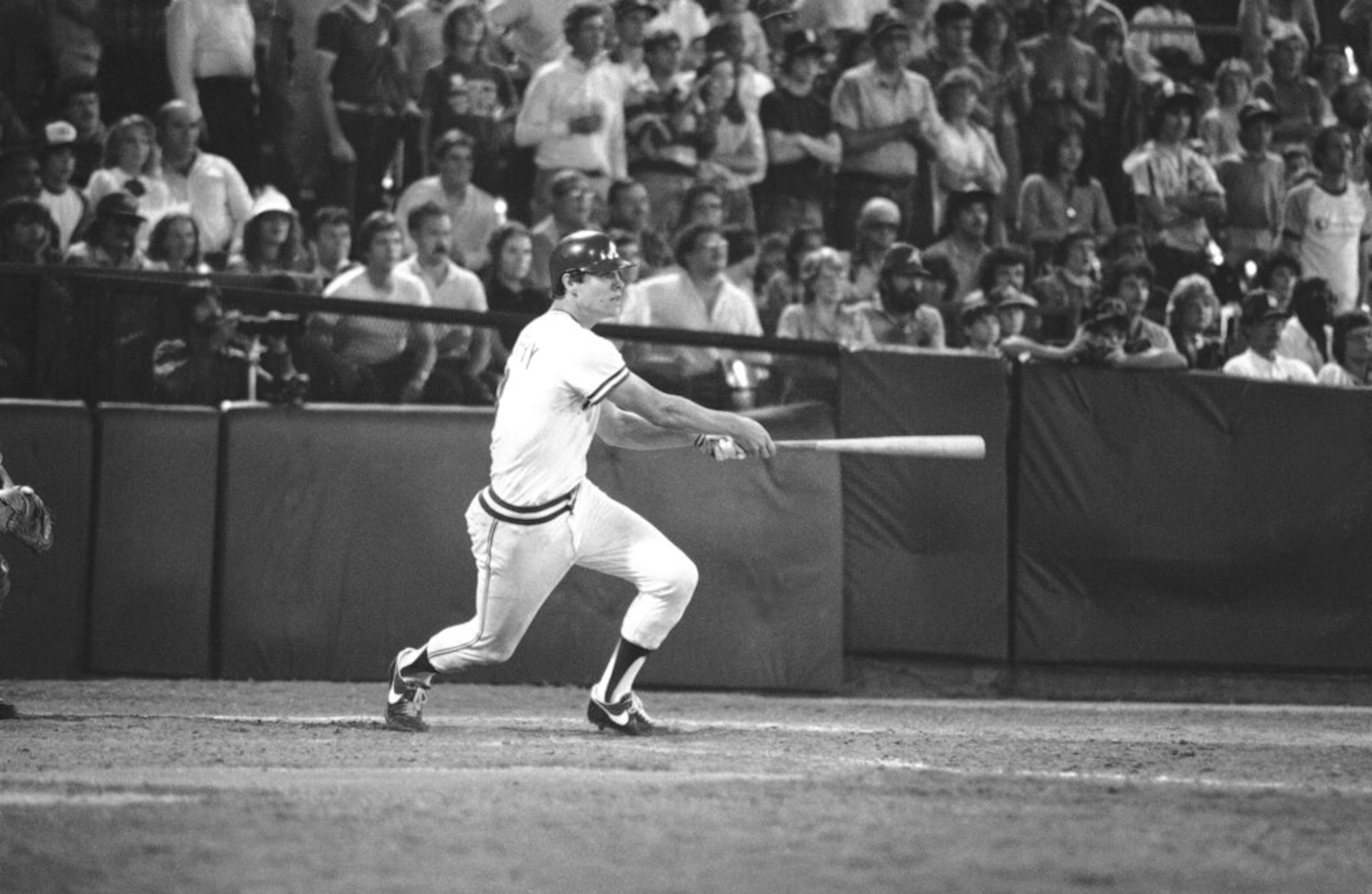 Dale Murphy hit a grand slam in the bottom of the 10th inning to give Atlanta a 12-11 win over Los Angeles in 1982. (AP)