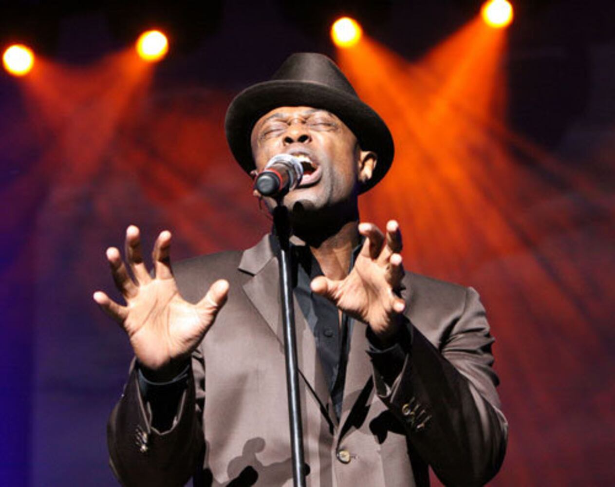 Kem performs at Fox Theatre
