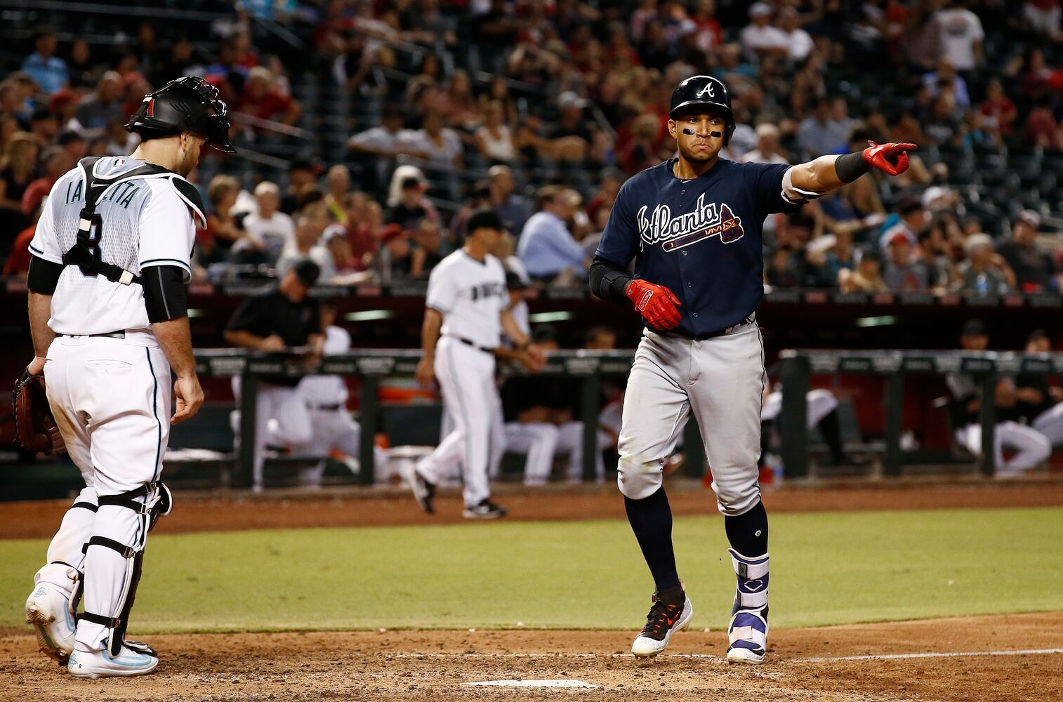 Photos: Suzuki carries Braves to win over Diamondbacks