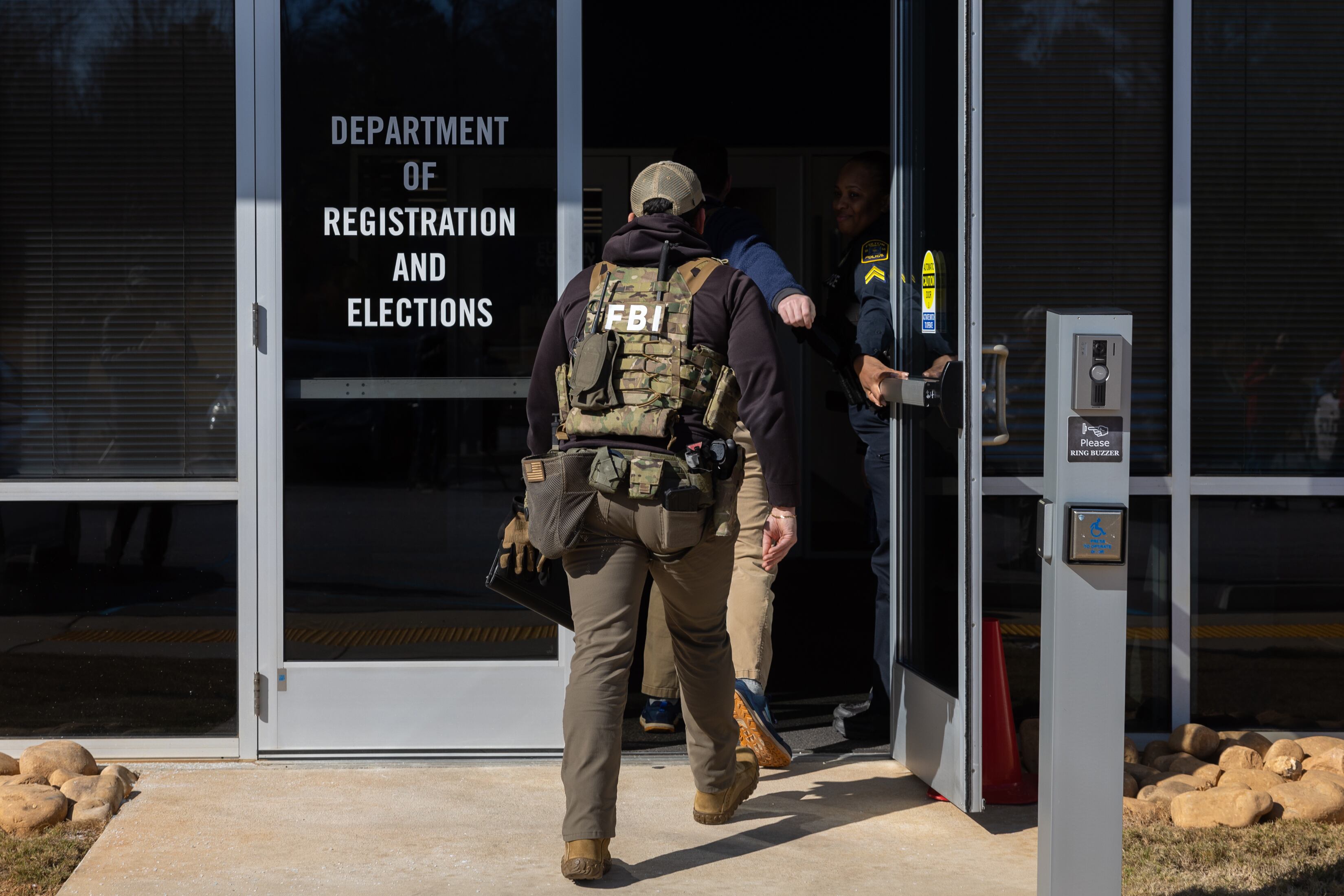 Opinion: Voters, we can't let Fulton election office raid intimidate us