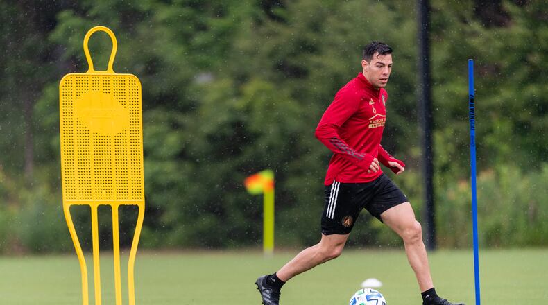 Atlanta United defender Fernando Meza dribbles the ball during voluntary individual workouts at Children's Healthcare of Atlanta Training Ground on Friday. (Photo by Jacob Gonzalez/Atlanta United)