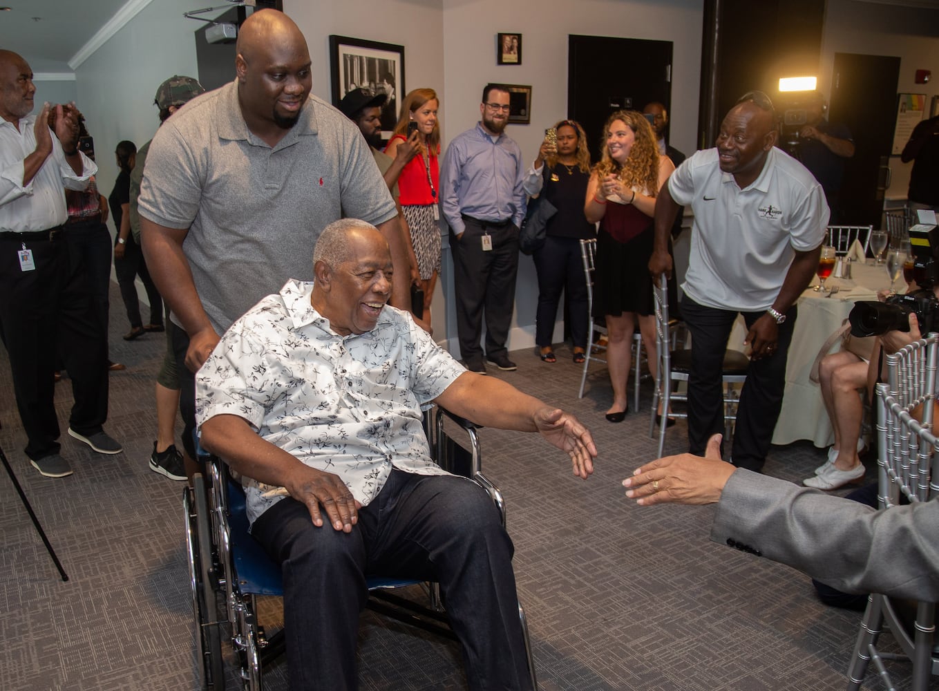Photos: Hank Aaron shares wisdom, experiences with young athletes