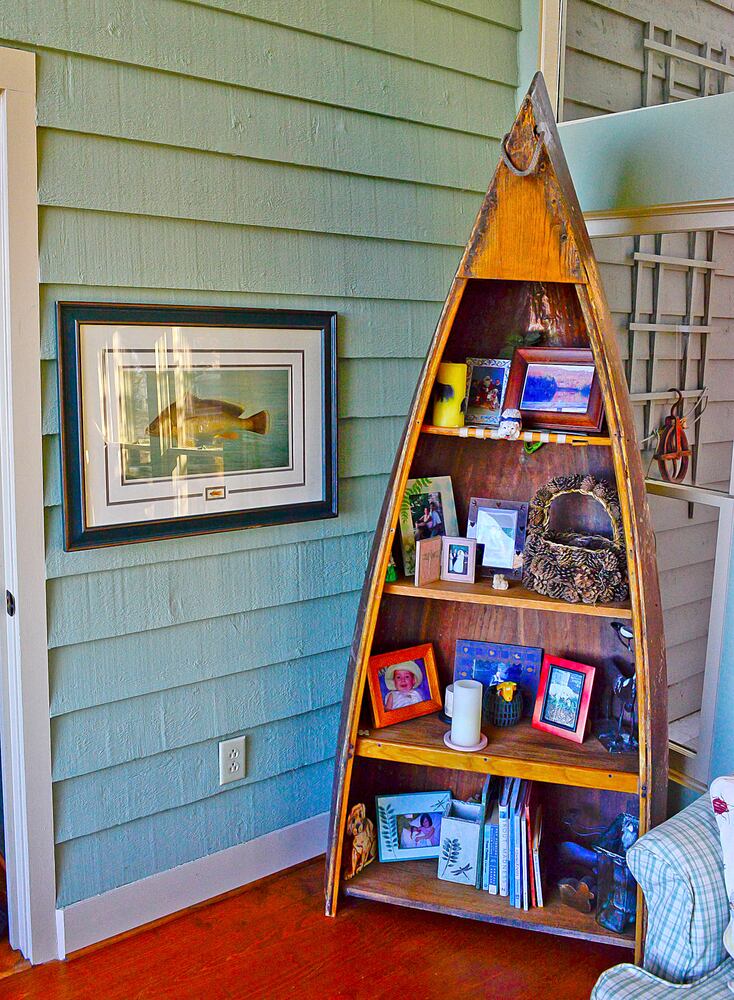 Canoe convered into bookshelf
