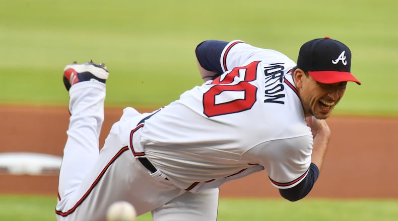 May 19, 2021 Atlanta - Atlanta Braves starting pitcher Charlie Morton (50) throws a pitch against New York Mets in the first inning at Truist Park on Wednesday, May 19, 2021. (Hyosub Shin / Hyosub.Shin@ajc.com)