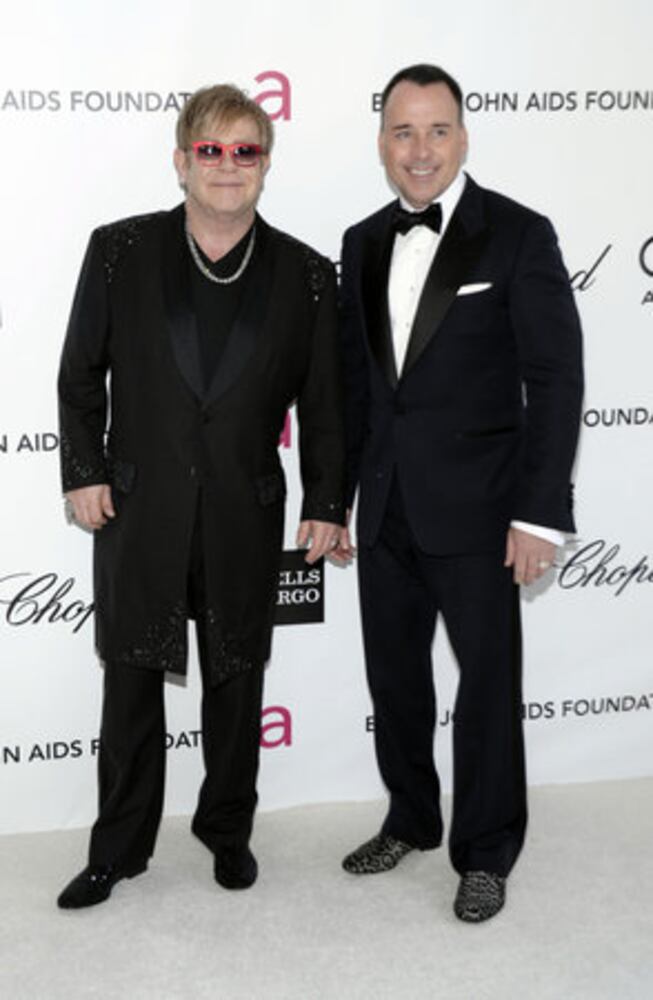 Elton John hosts Oscar party