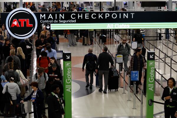 Images from the TSA situation in March are still stressful to look at. (Miguel Martinez/AJC)