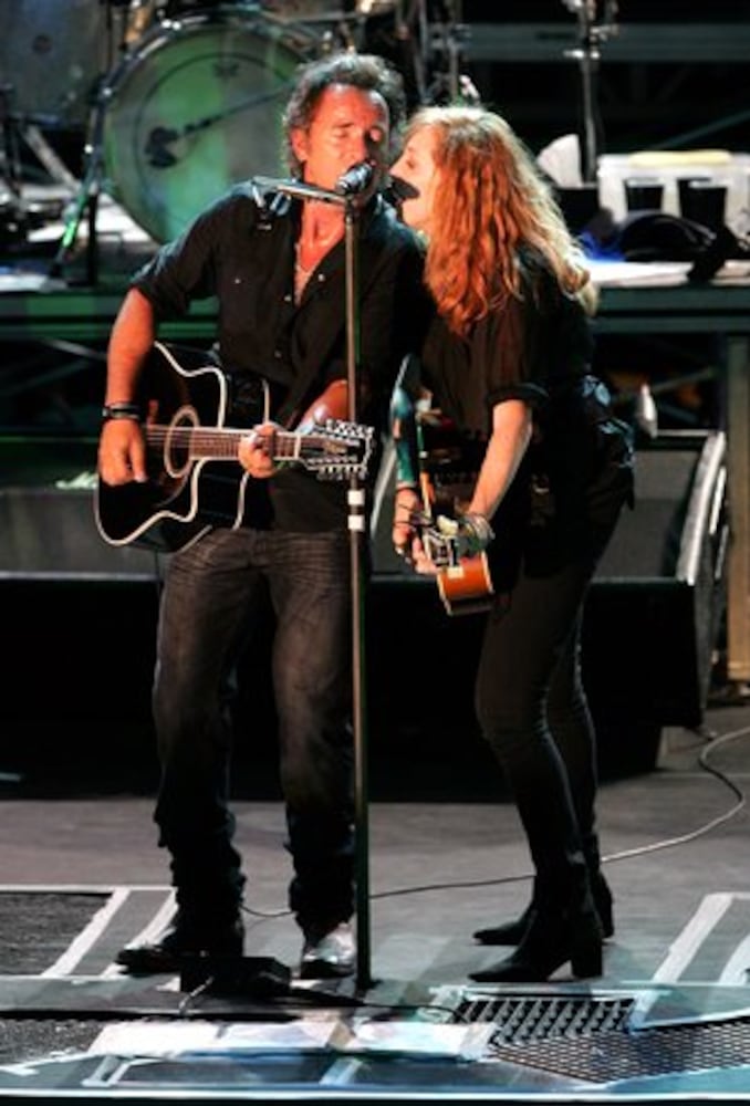 Springsteen fans get preview of tour