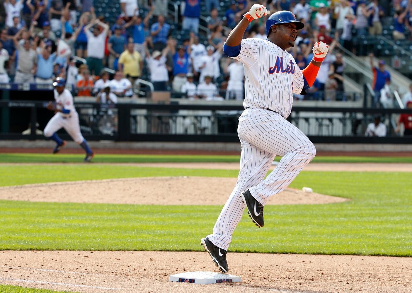 Ex-Braves give Mets a lift