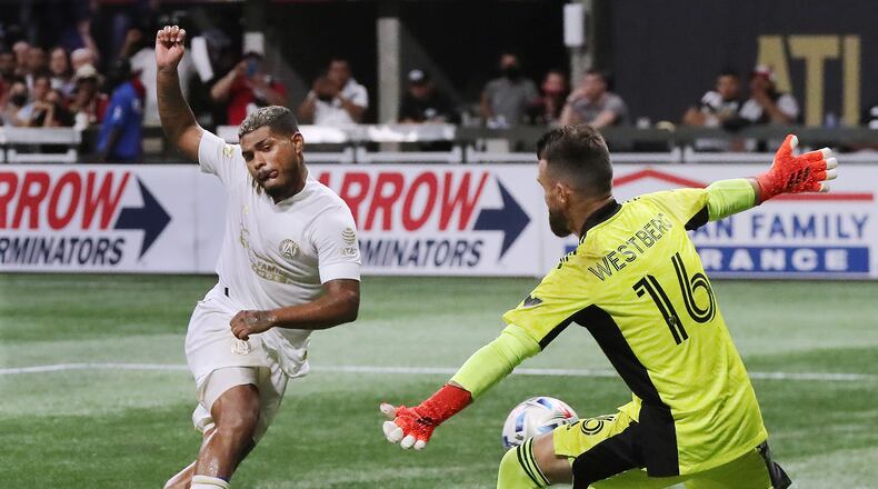 081821 Atlanta: Atlanta United forward Josef Martinez just misses a goal having his shot blocked by Toronto FC goalkeeper Quentin Westberg in front of the net during the second half in a MLS soccer match on Wednesday, August 18, 2021, in Atlanta. Atlanta United held on for a 1-0 victory. “Curtis Compton / Curtis.Compton@ajc.com”