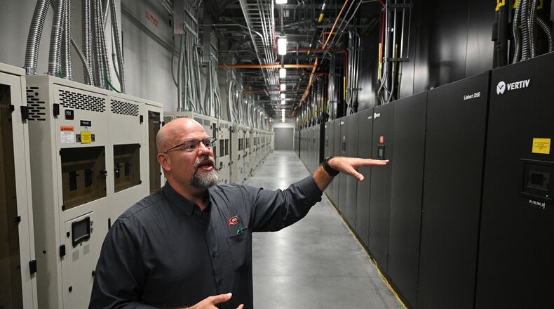Brian Huard gives a tour of the QTS Atlanta Data Center Campus. (Hyosub Shin/AJC)