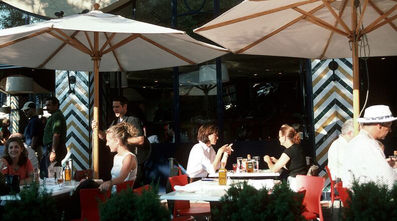 Duluth approves lease agreements to allow outdoor patio dining at Parsons Alley. File Photo