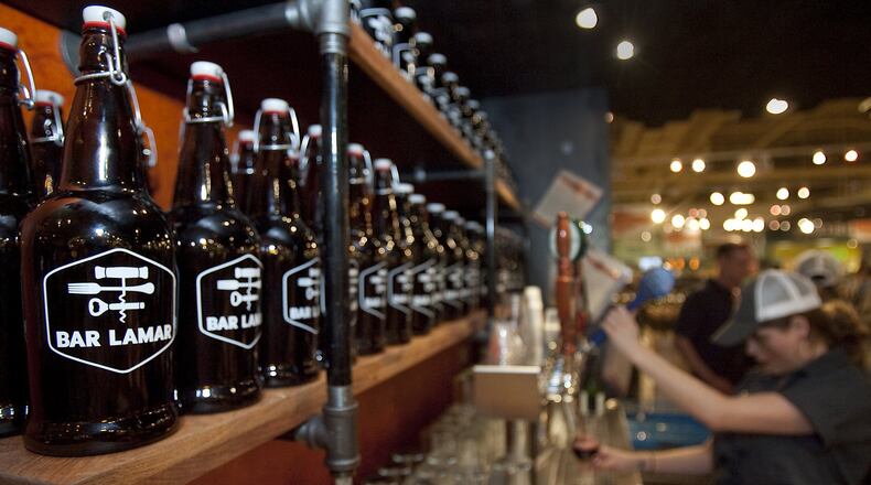 A proposed change to an ordinance in Johns Creek would allow growlers to be filled and sold in grocery stores and restaurants.