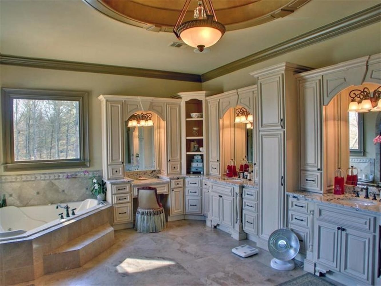 1855 Kathy Whitworth Drive, Braselton