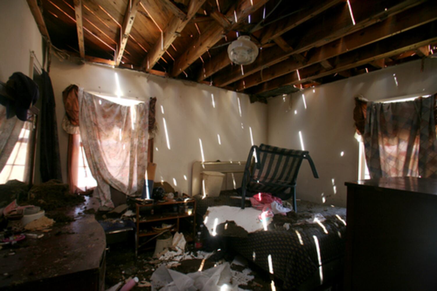 Tornado damages Vine City