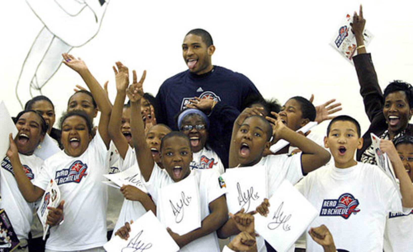 Al Horford surprises Northcutt Elementary