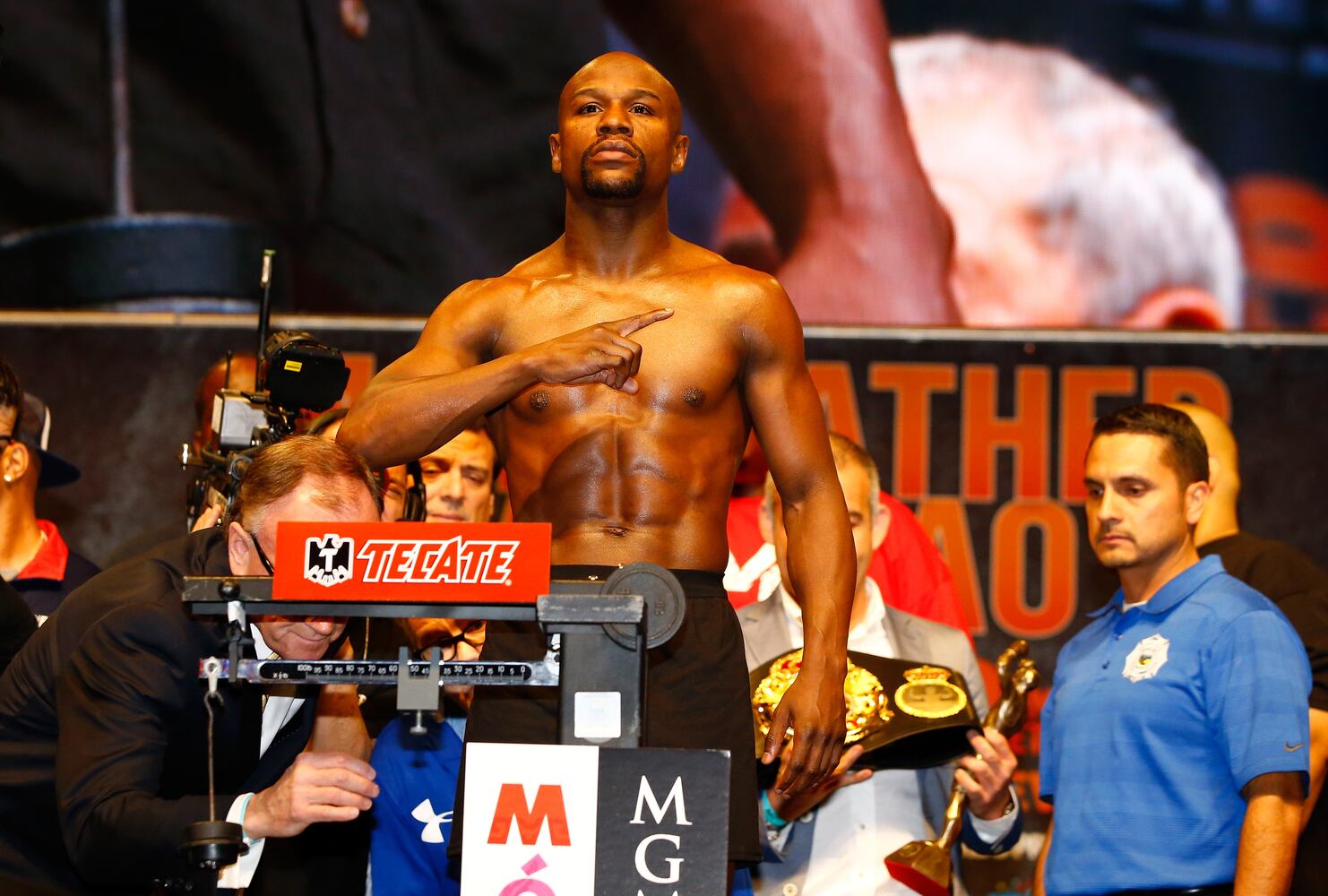 Mayweather Pacquiao weigh-in