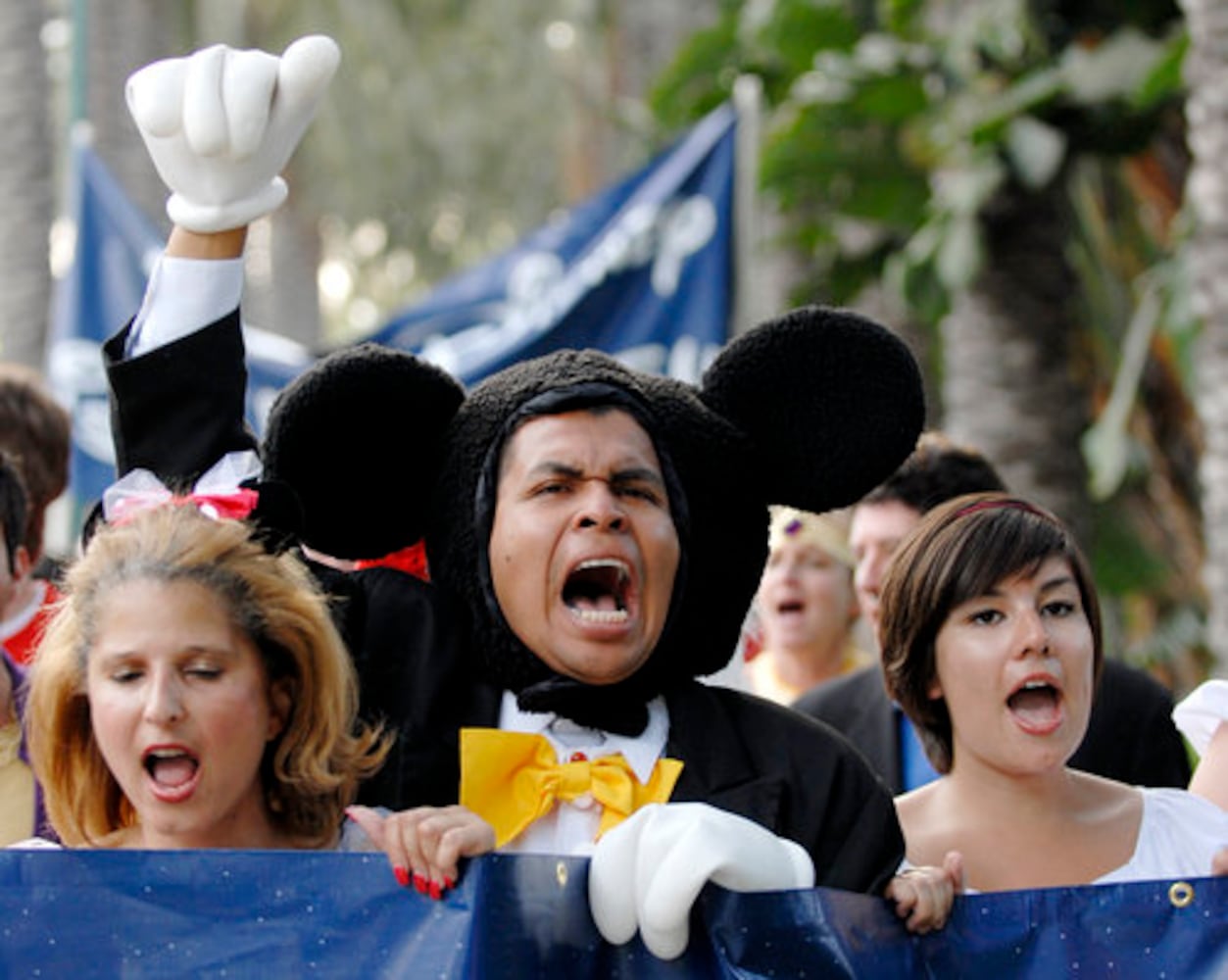 Peter Pan', 'Snow White' busted at Disneyland