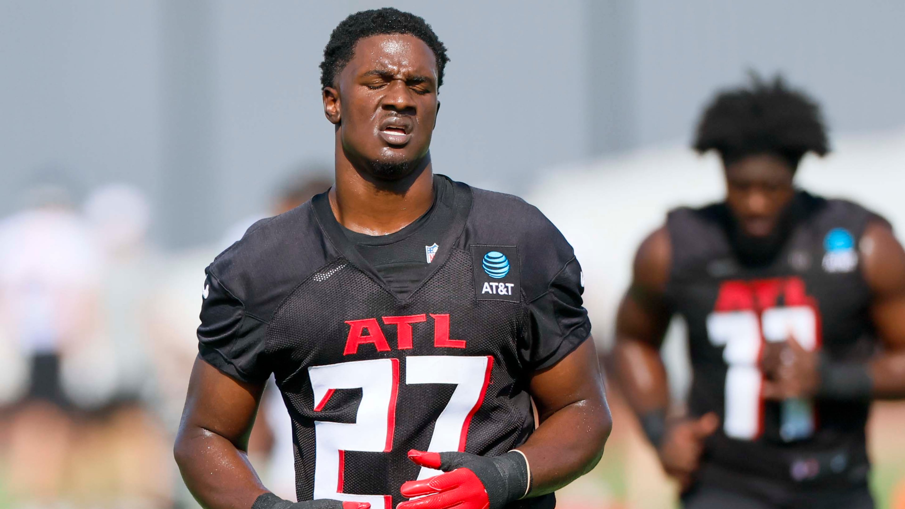 Atlanta Falcons linebacker James Pearce Jr. participates in a drill during the first practice of training camp on Thursday, July 24, 2025, in Flowery Branch.
(Miguel Martinez/AJC)