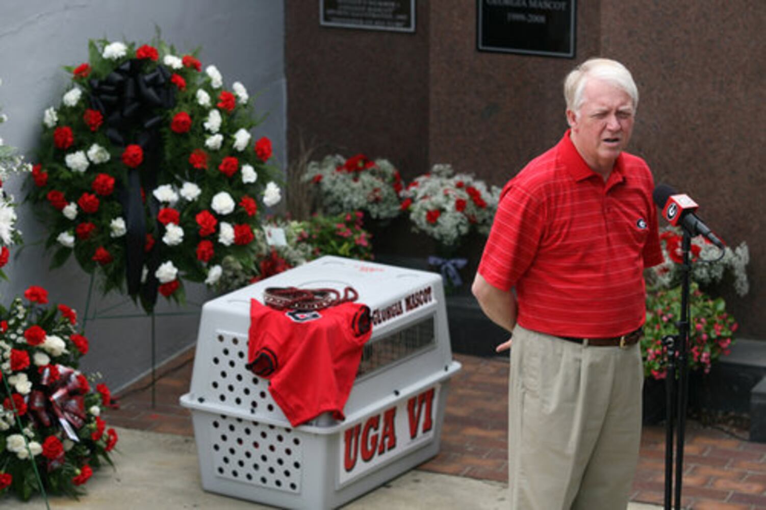 Uga VI funeral