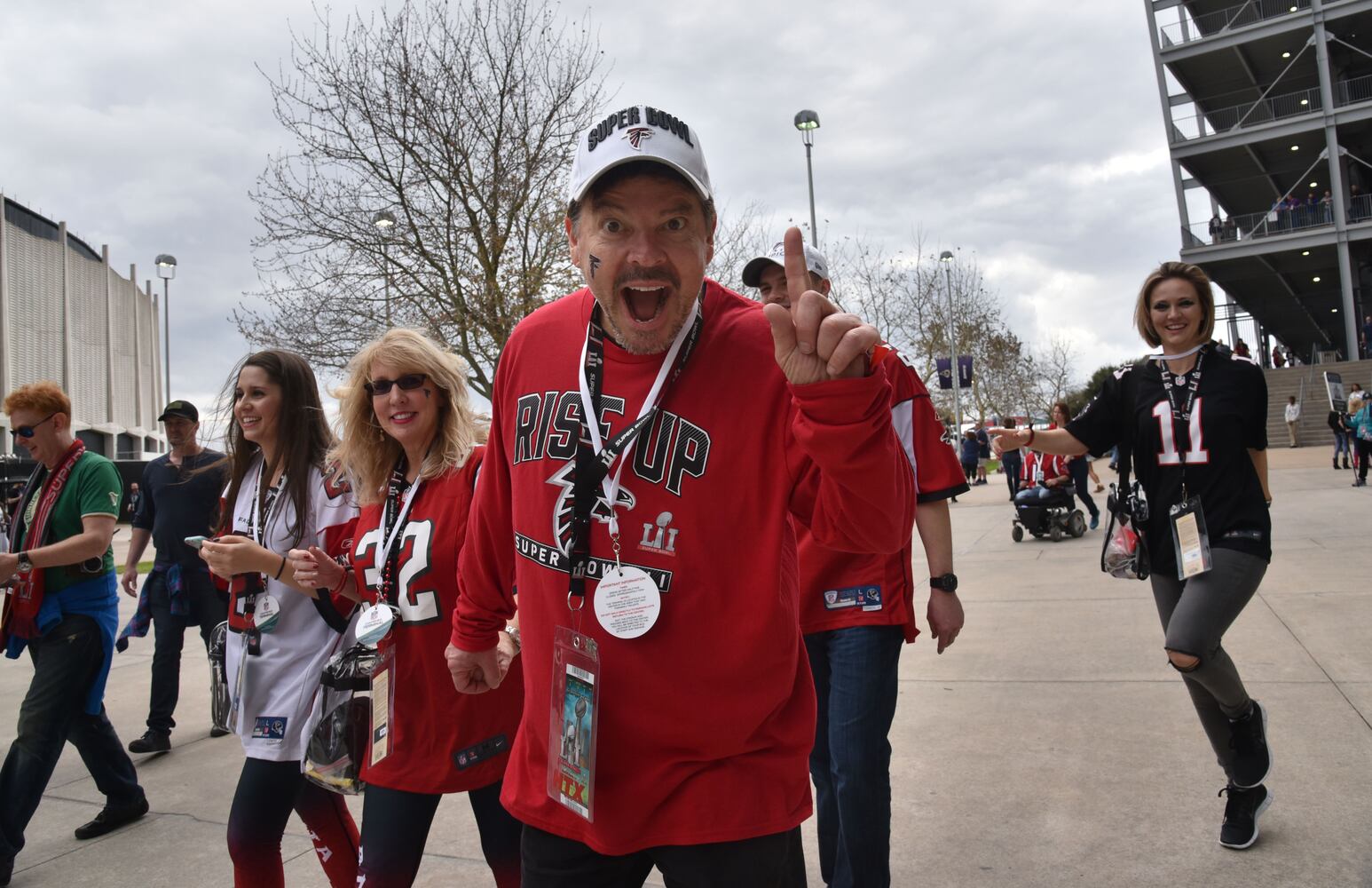 Falcons fans party in Houston on Super Bowl Sunday