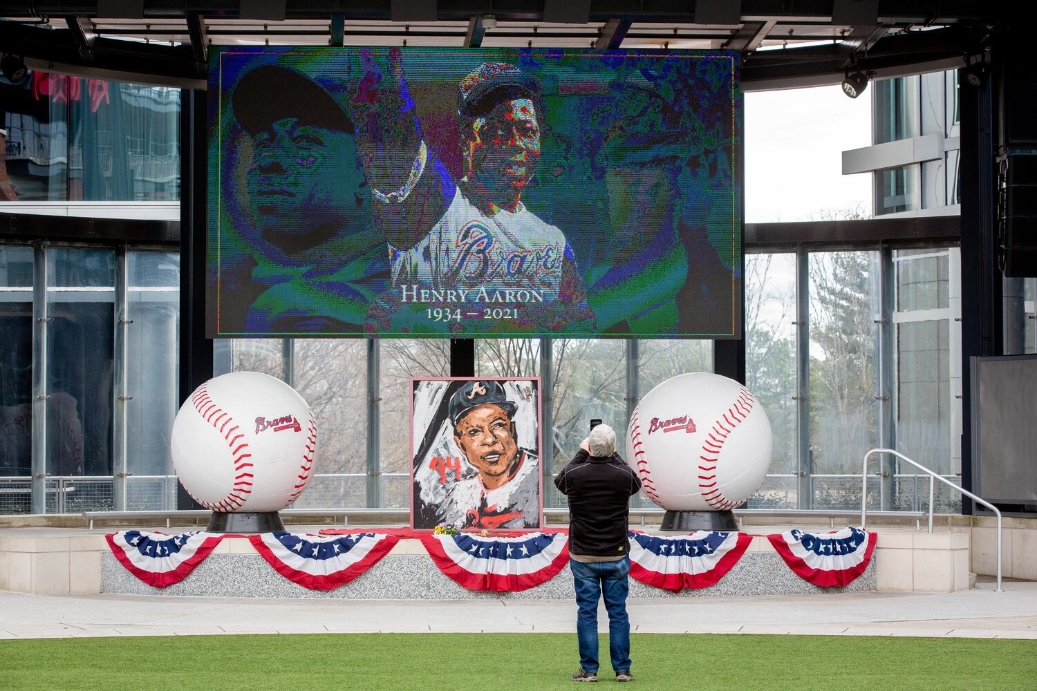 Henry Louis Aaron, nicknamed "Hammer" or "Hammerin' Hank",