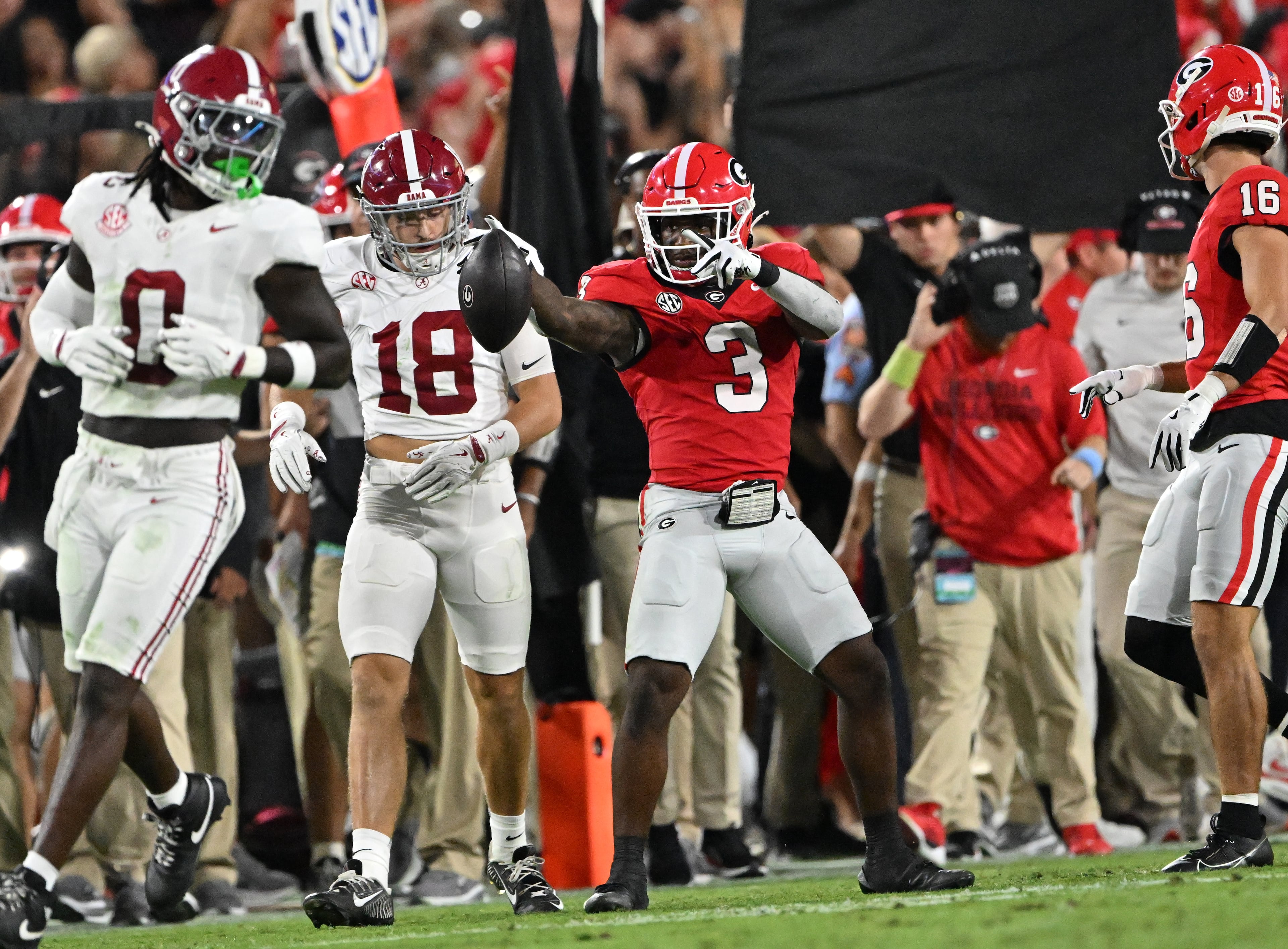 Georgia running back Nate Frazier (3) reacts during the first half in an NCAA football game at Sanford Stadium, Saturday, September 27, 2025, in Athens. (Hyosub Shin / AJC)
