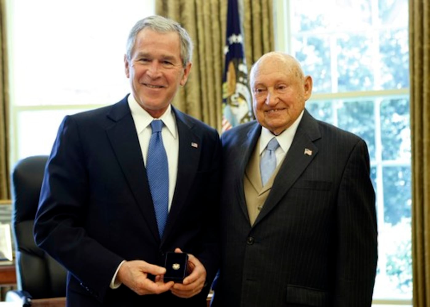 S. Truett Cathy : A life in photos