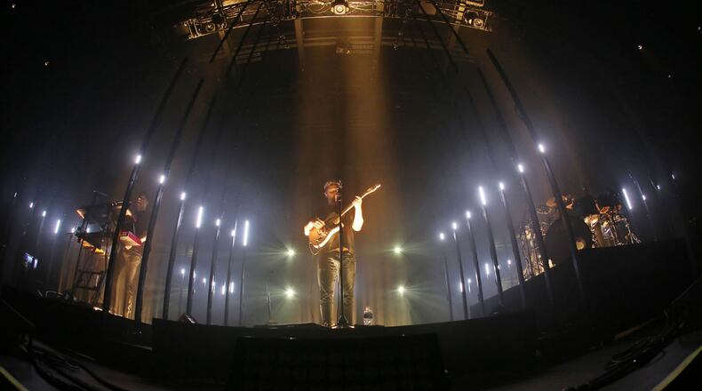 Alt-J entertains a sold out Coca Cola Roxy Theatre crowd on Wednesday, November 8, 2017. Robb Cohen Photography & Video /RobbsPhotos.com