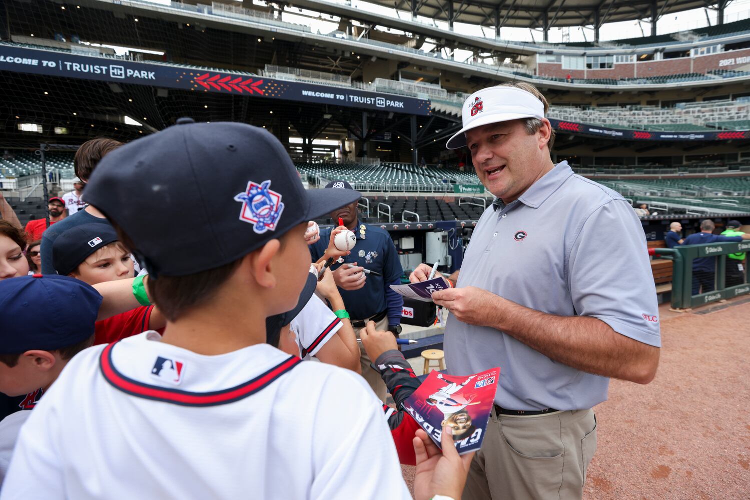 052423 BRAVES PHOTO