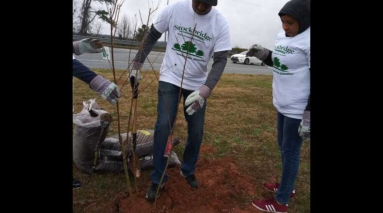 Stockbridge City Councilman Elton Alexander to host a day of service during the Martin Luther King Jr. holiday weekend.
