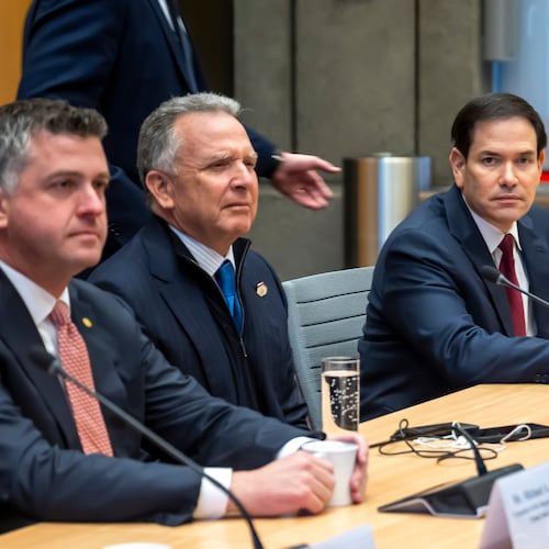 US presidential envoy Steve Witkoff, second left, and US Secretary of state Marco Rubio, right, at the beginning of talks with the Ukrainian delegation at the US Permanent Mission in Geneva, Switzerland, Sunday, Nov. 23, 2025. (Martial Trezzini/Keystone via AP)