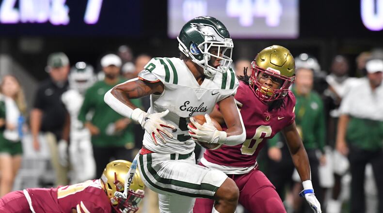 August 21, 2021 Atlanta - Collins HillÕs Ethan Davis (9) makes a move after a catch during the 2021 Corky Kell Classic on Saturday, August 21, 2021. (Hyosub Shin / Hyosub.Shin@ajc.com)