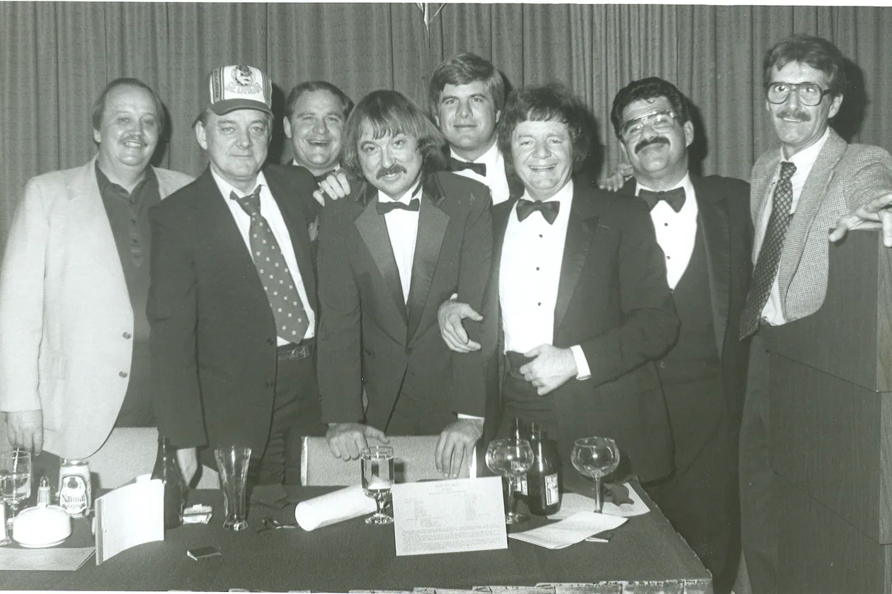 Ron Hudspeth (fourth from left) at a special roast for him at the Atlanta Athletic Club in 1984 with many friends including Ludlow Porch, Red Neckerson, Norm Cates, Harmon Wages, Pete the Northside Barkeep, Art Leo and Skinny Bobby Harper. MATTHEW ARPINO