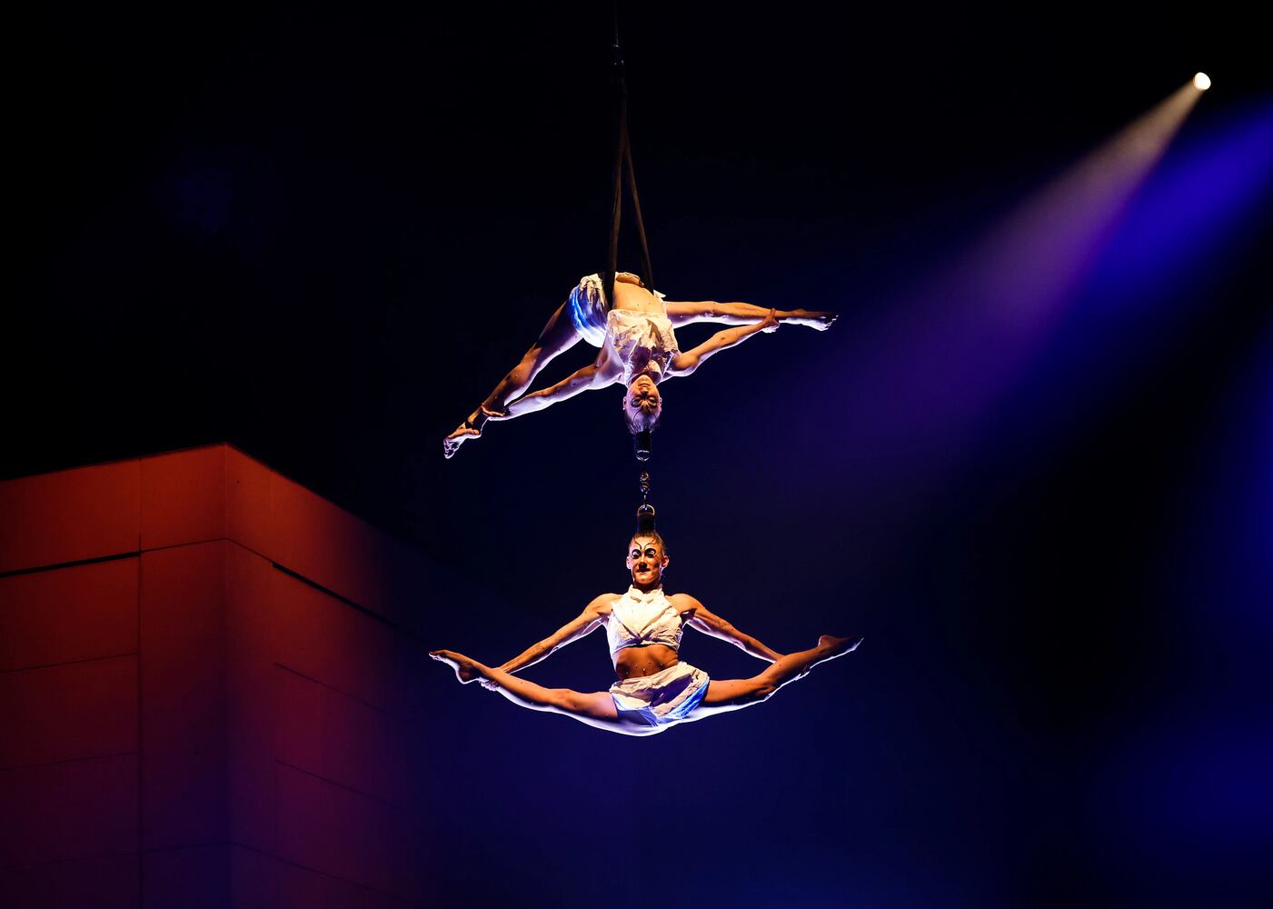 AAJC 103123 cirque echo