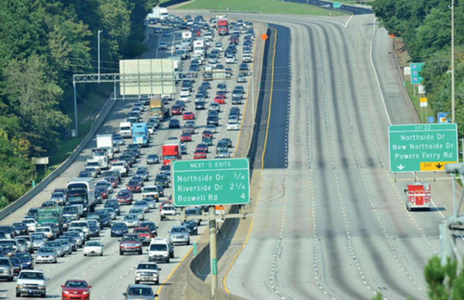 Deadly crash snarls I-285 EB