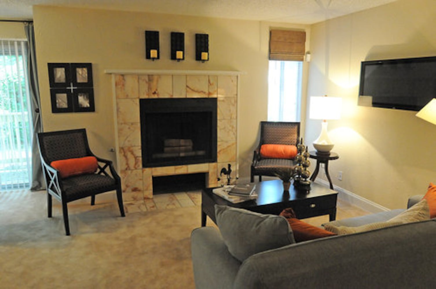 Aviara Oaks apartments
