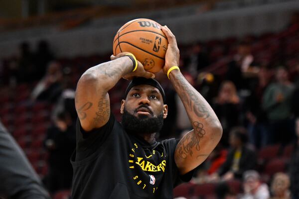 Los Angeles Lakers' LeBron James shoots around before an NBA basketball game against the Chicago Bulls, Thursday, March 27, 2025, in Chicago. (AP Photo/Paul Beaty)