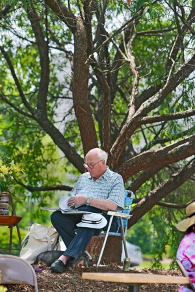 Peachtree Road Farmers Market highlights local produce, art