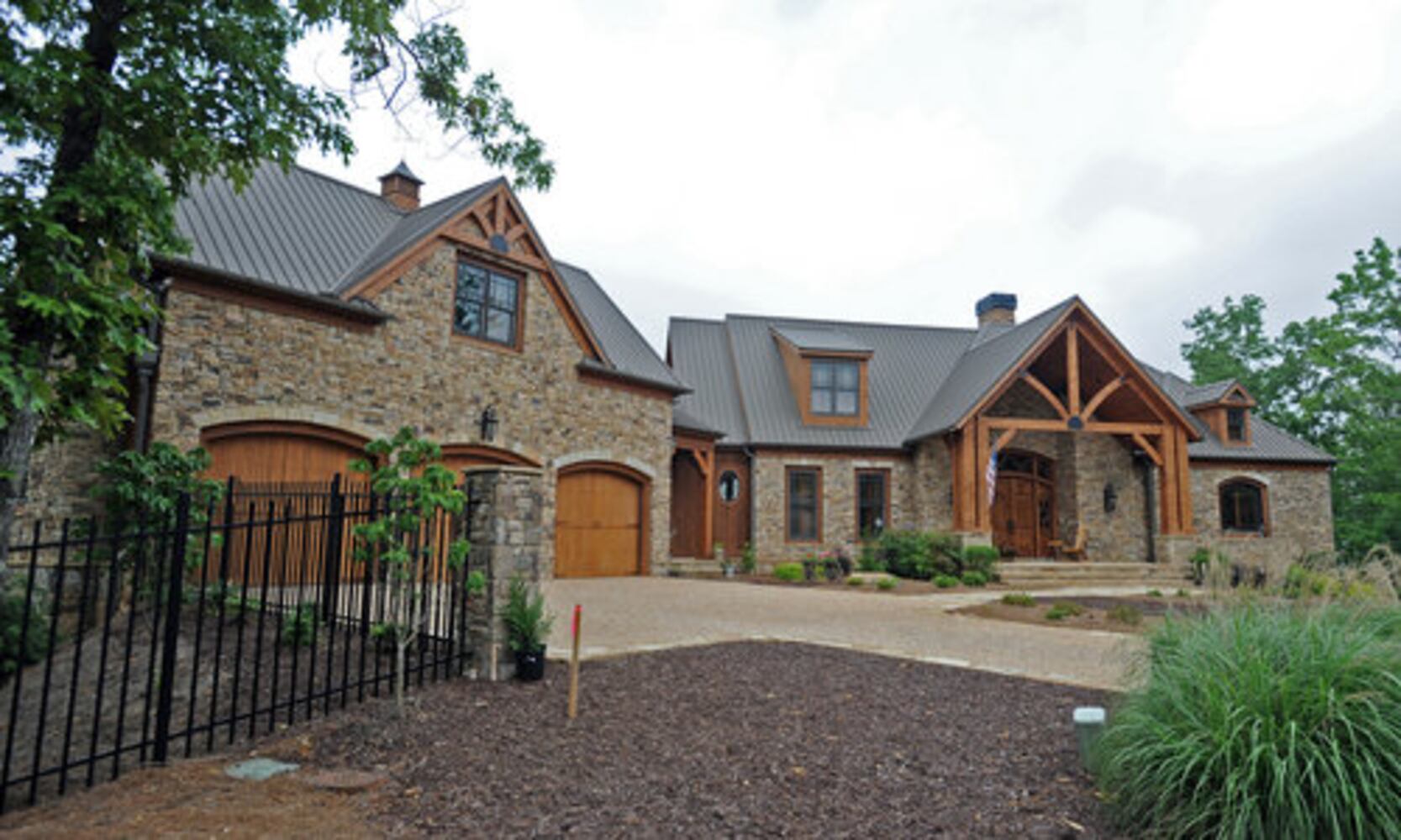 Active adults flock to Achasta, Dahlonega's elite community