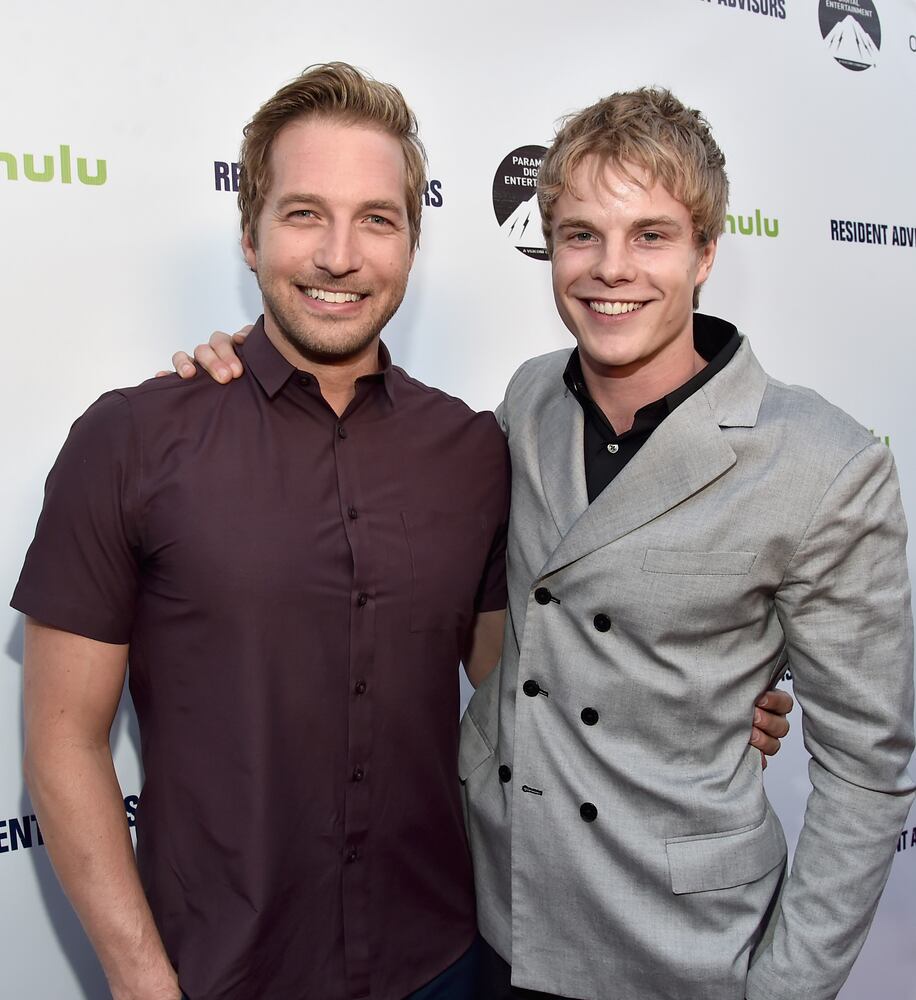 'Resident Advisors' premiere