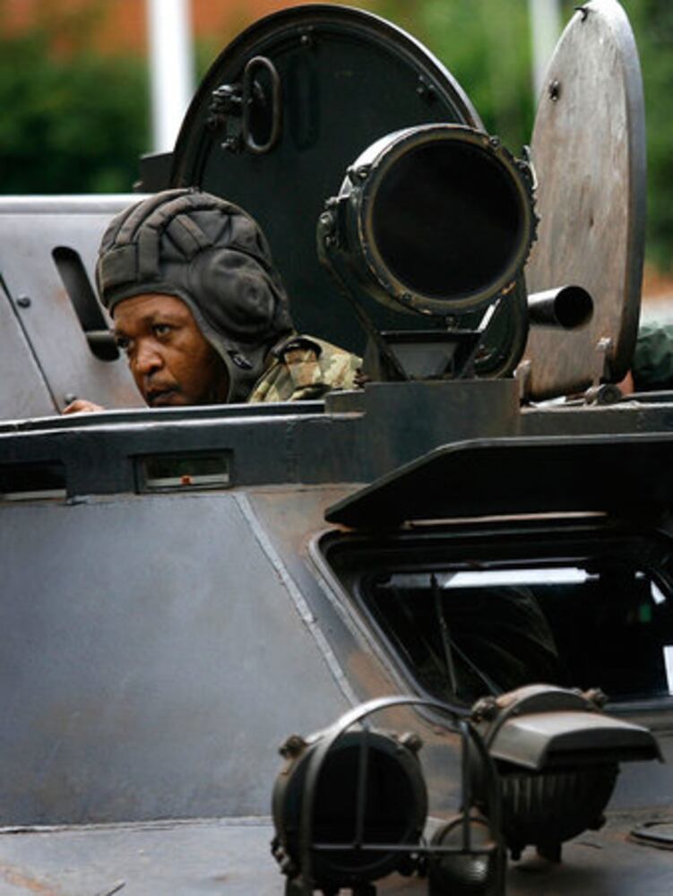 Madagascar dissolves government