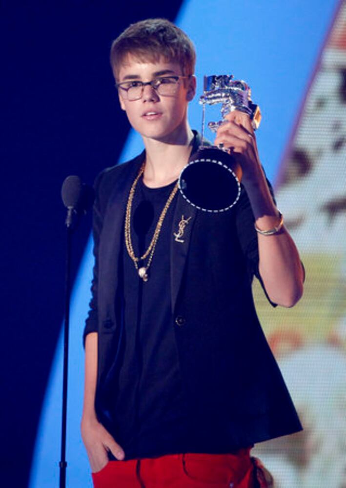 MTV VMA show 2011