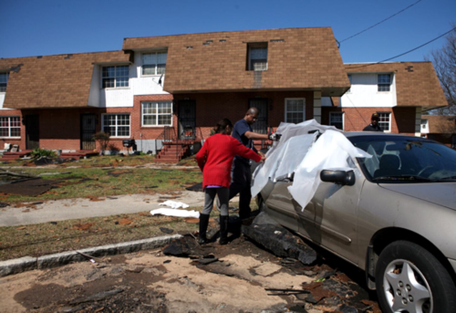 Tornado damages Vine City