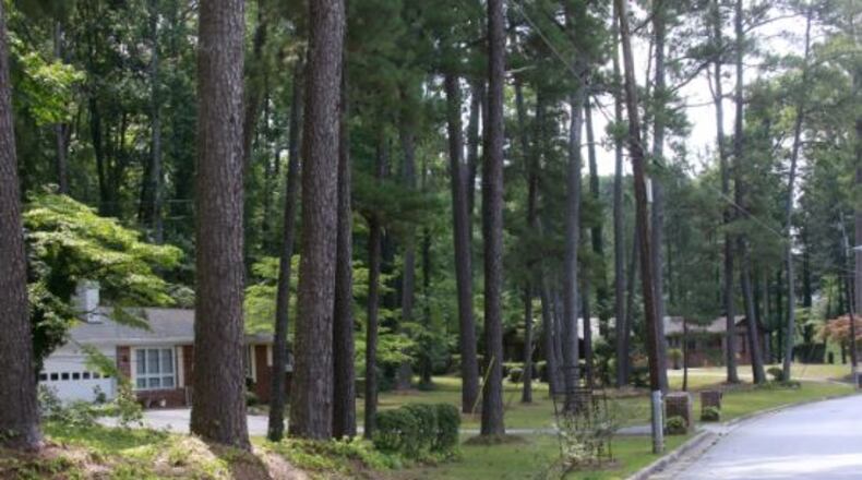 Residents in Loch Lomond have been annexed into Atlanta, but their children are still attending Fulton County Schools. Atlanta hoped the courts would clarify whether that arrangement could continue. (Bob Andres/AJC File Photo)