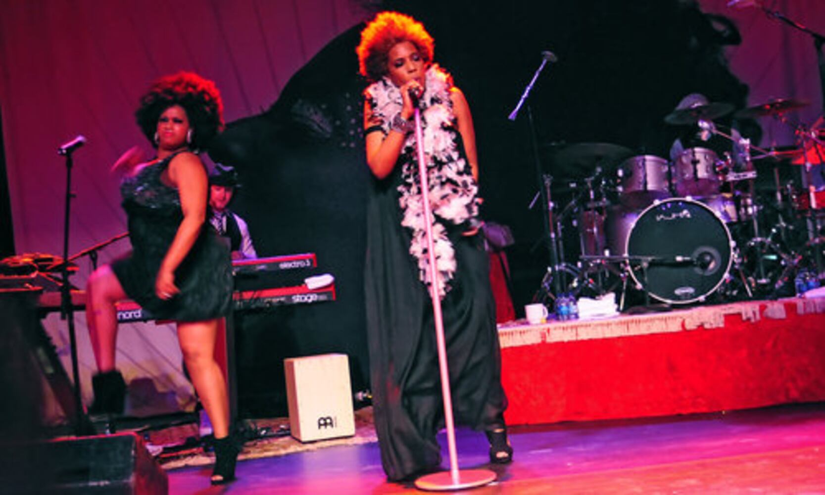 Macy Gray rewards her Atlanta fans